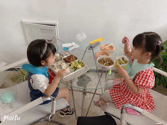 建華文創(chuàng)集團開展“關(guān)愛職工子女”暑期特別活動